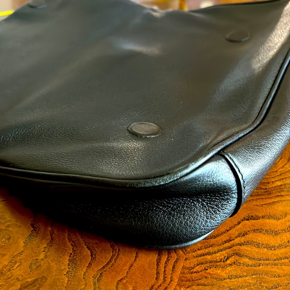 Tory Burch black leather handbag - Picture 4 of 10